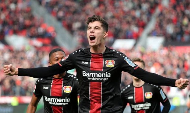  勒沃库森核心伤退，主帅批医疗组失职  