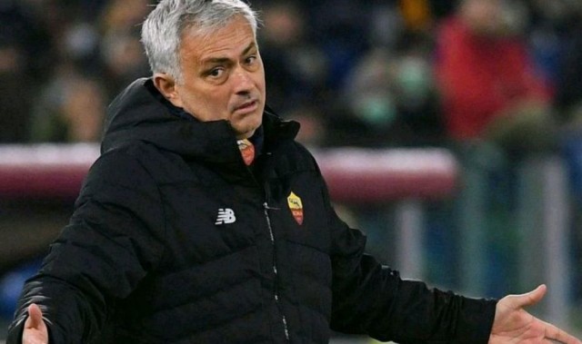  穆里尼奥率罗马逆转强敌重返争四行列  