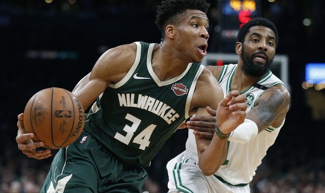  米德尔顿复出贡献准三双，雄鹿轻取魔术巩固东部第三位置