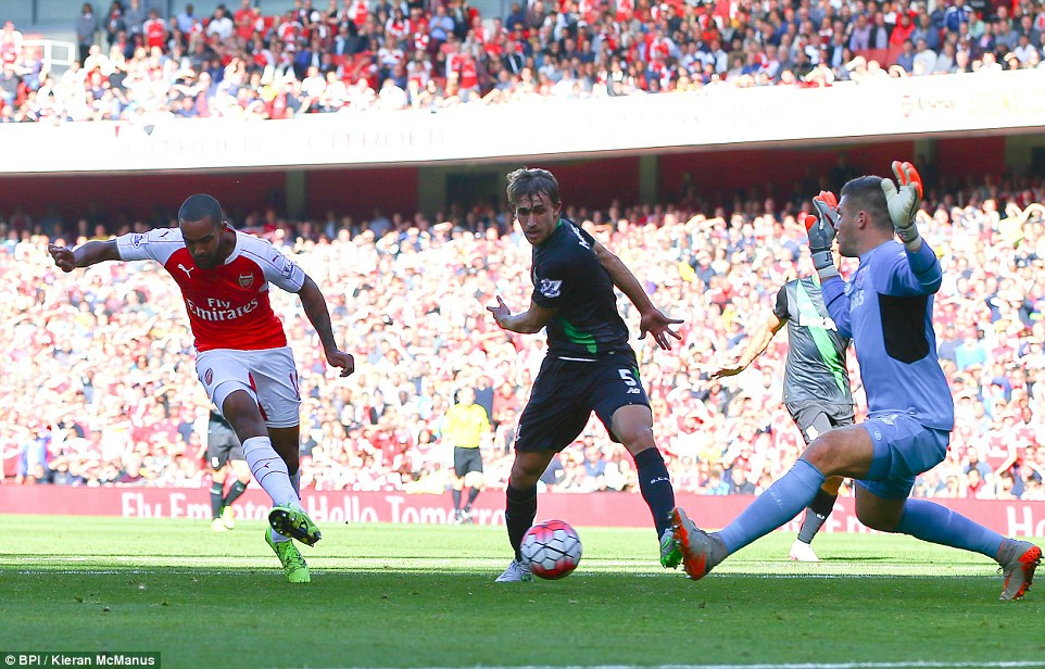 22, 特鲁瓦保级成功球迷狂欢庆祝整夜  