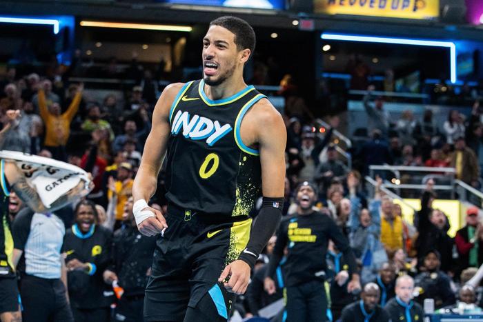  哈利伯顿25+15步行者横扫活塞