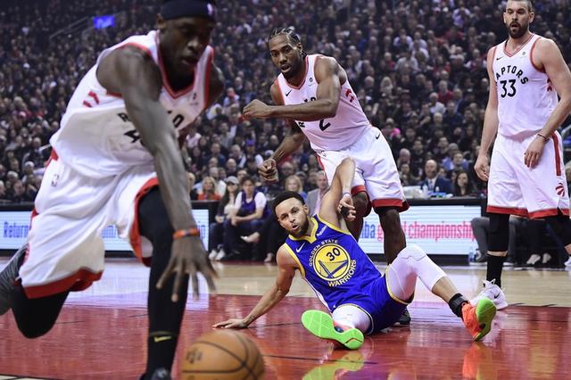  西亚卡姆暴扣连连猛龙击败奇才止颓